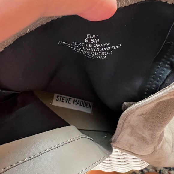 Steve Madden beige suede booties - size 9.5 - Picture 4 of 4